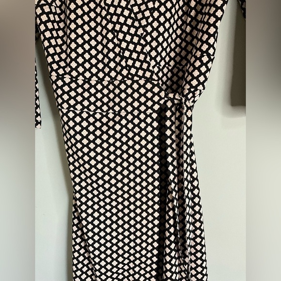 Ann Taylor Geometric Floral Print Wrap Tie Dress Size 2 - Picture 3 of 12